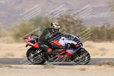 media/Dec-01-2025-Moto Forza (Mon) [[2daa91e15f]]/2-Intermediate Group/Session 3 (Turn 7 Inside Pans)/